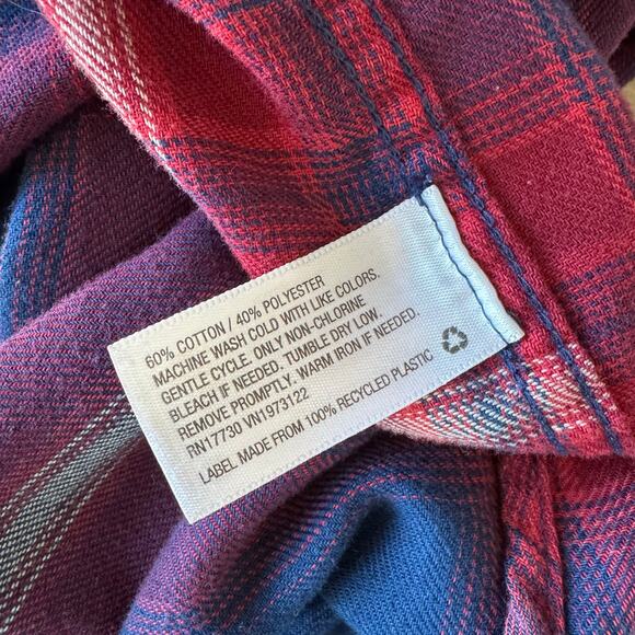 Mossimo Supply Co, Boyfriend Fit Button Up Red/Navy Flannel Shirt, Women’s Small - Picture 9 of 9